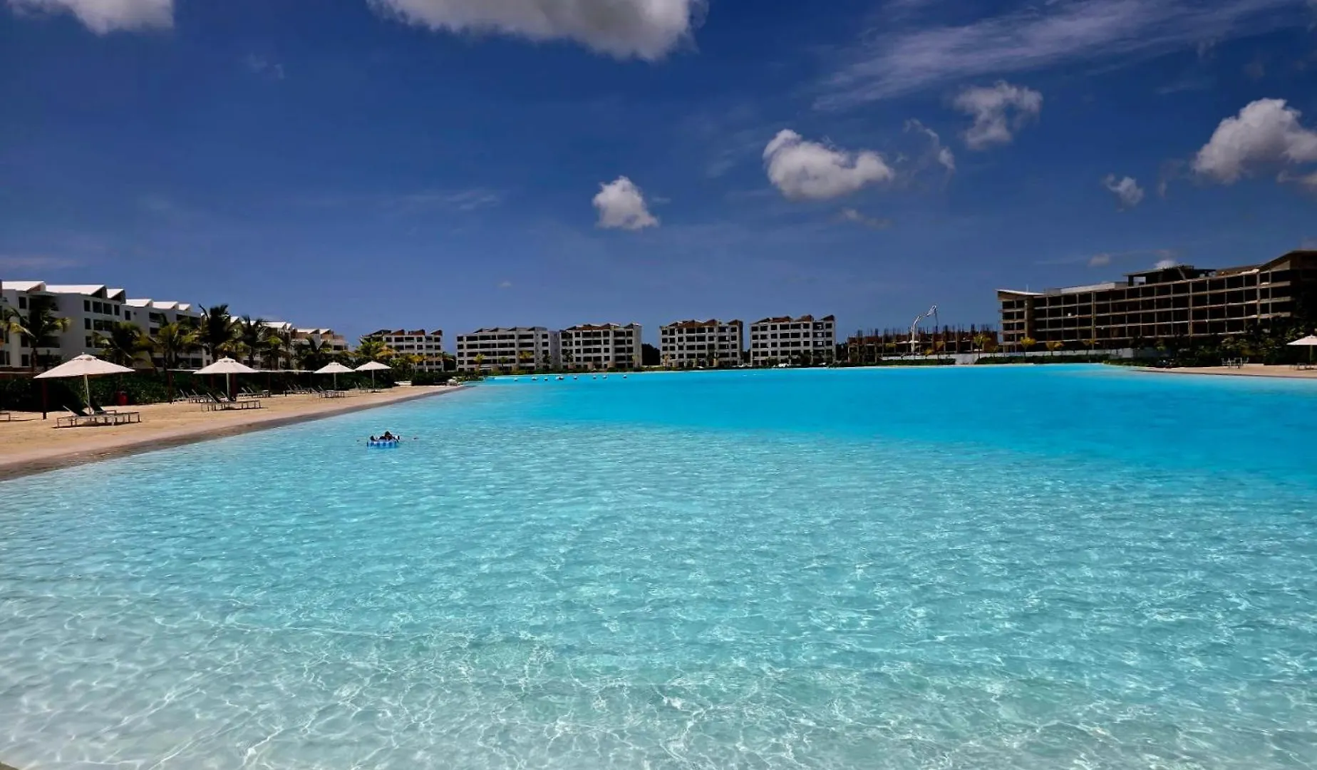 Oasis Turquesa Punta Cana Colorado