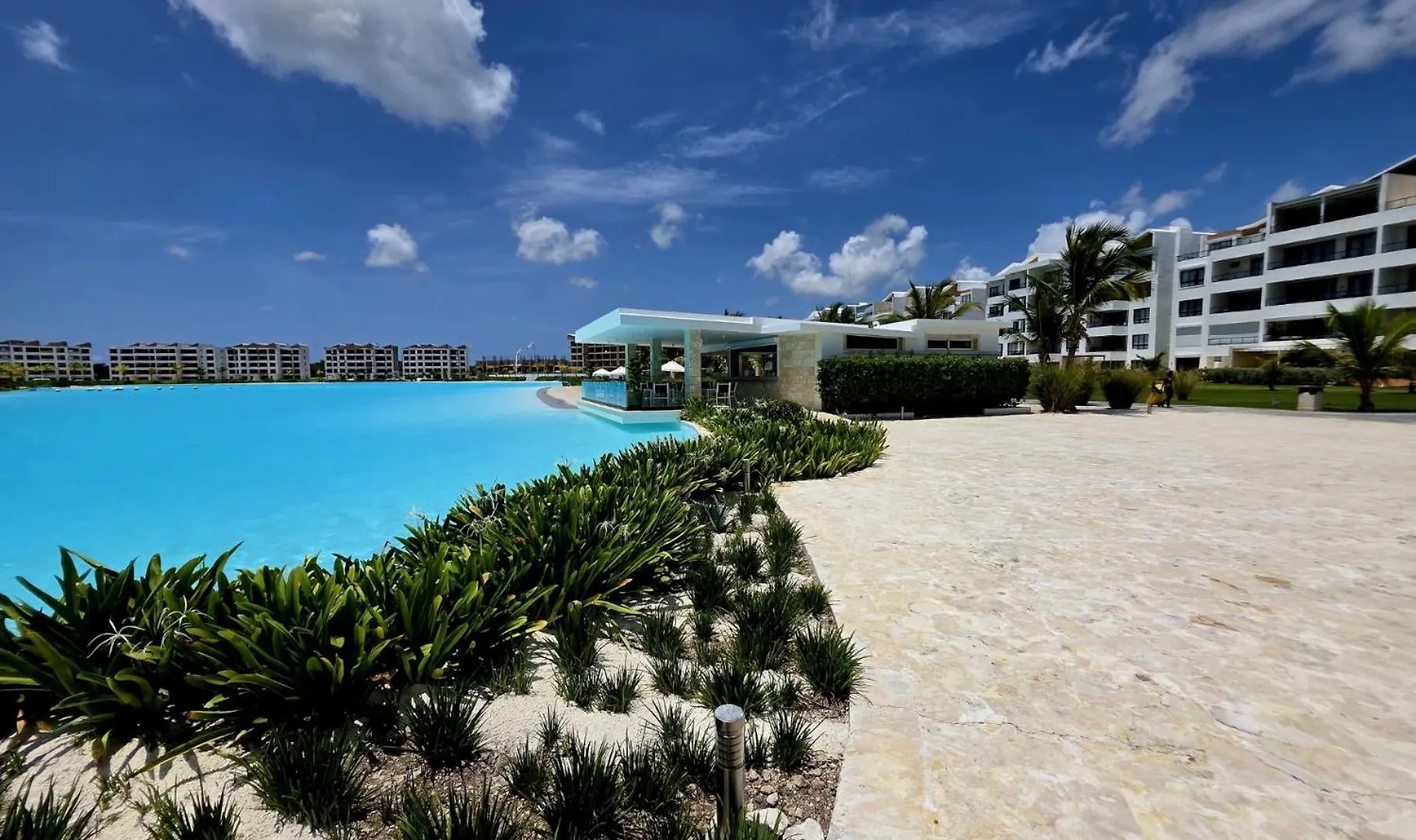 Oasis Turquesa Punta Cana Colorado